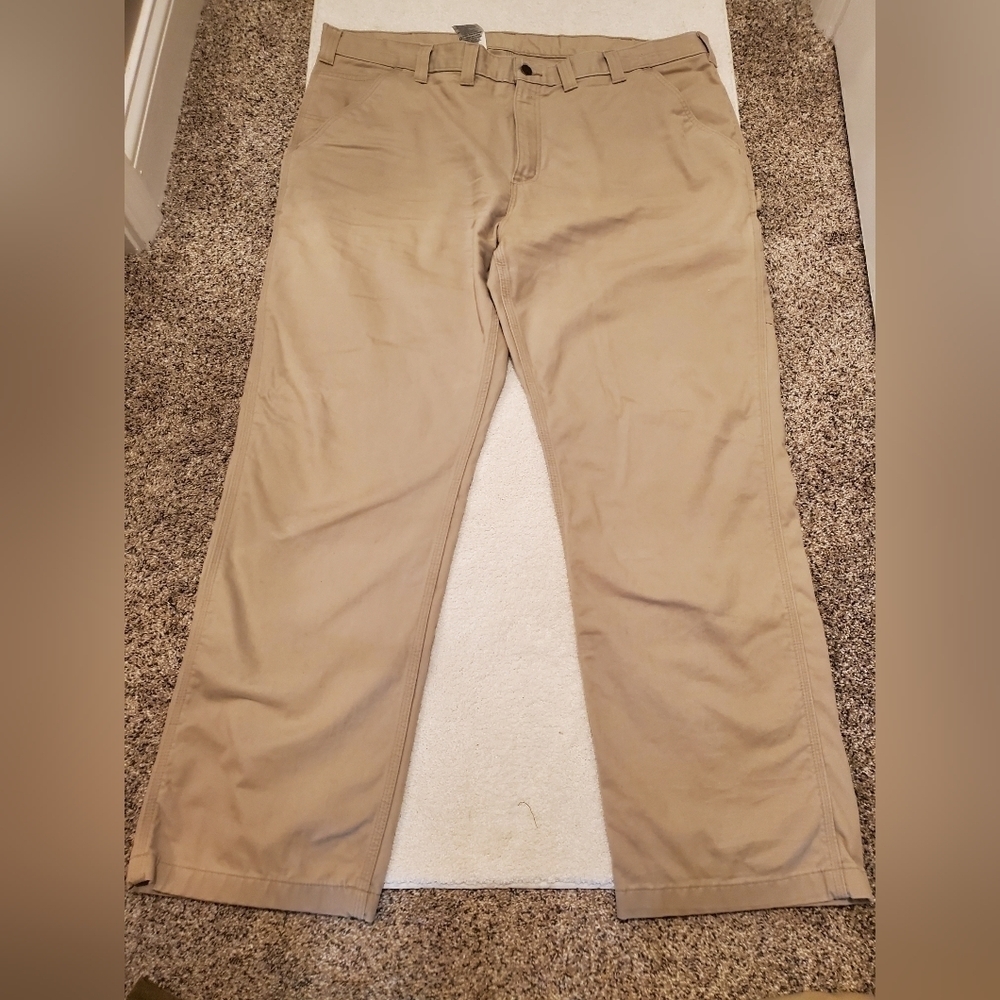 Carhartt sz 44x32. relaxed fit  mens cargo khaki